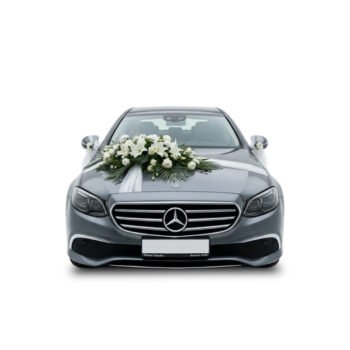 Beyaz Çiçekli Gelin Arabası Süsleme – Şık ve Zarif Tasarım